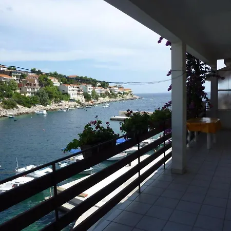 Apartment First Row Zavalatica