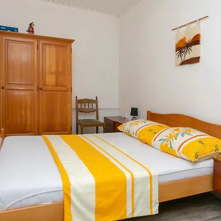 Appartamento First Row