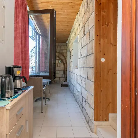 Apartament First Row