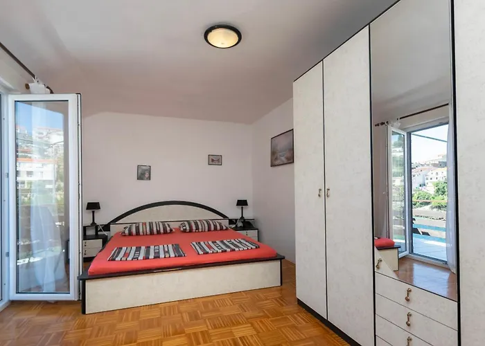 First Row شقة زافالاتيكا